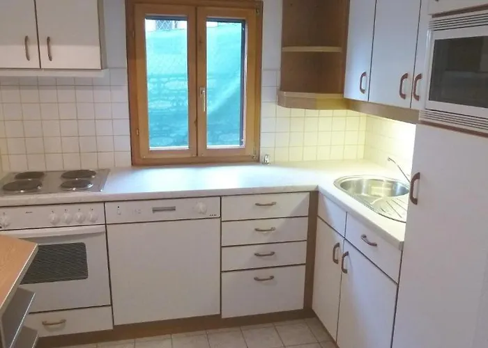 Cozy Cottage With Private Garden, Romantic Retreat *