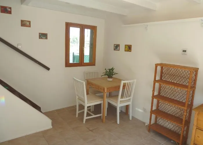 Cozy Cottage With Private Garden, Romantic Retreat * Vienna